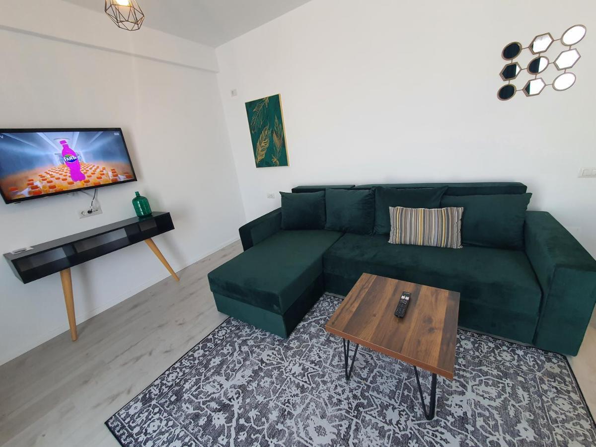 Grey Apartment Tunari (Ilfov)
